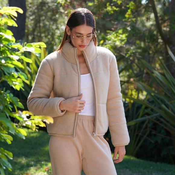 Sablyn Erica cashmere puffer jacket in black - Picture 8 of 8